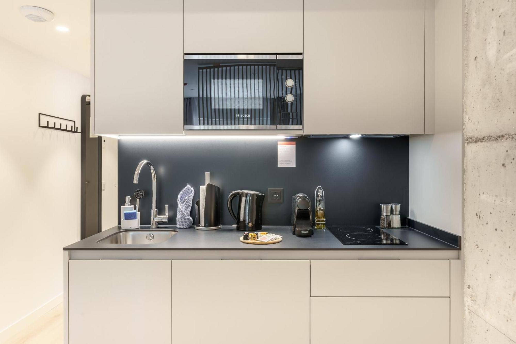 Limehome Madrid Calle De Juan Hurtado De Mendoza Ngoại thất bức ảnh