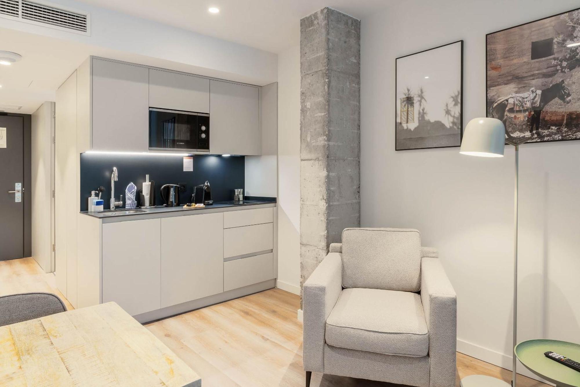 Limehome Madrid Calle De Juan Hurtado De Mendoza Ngoại thất bức ảnh