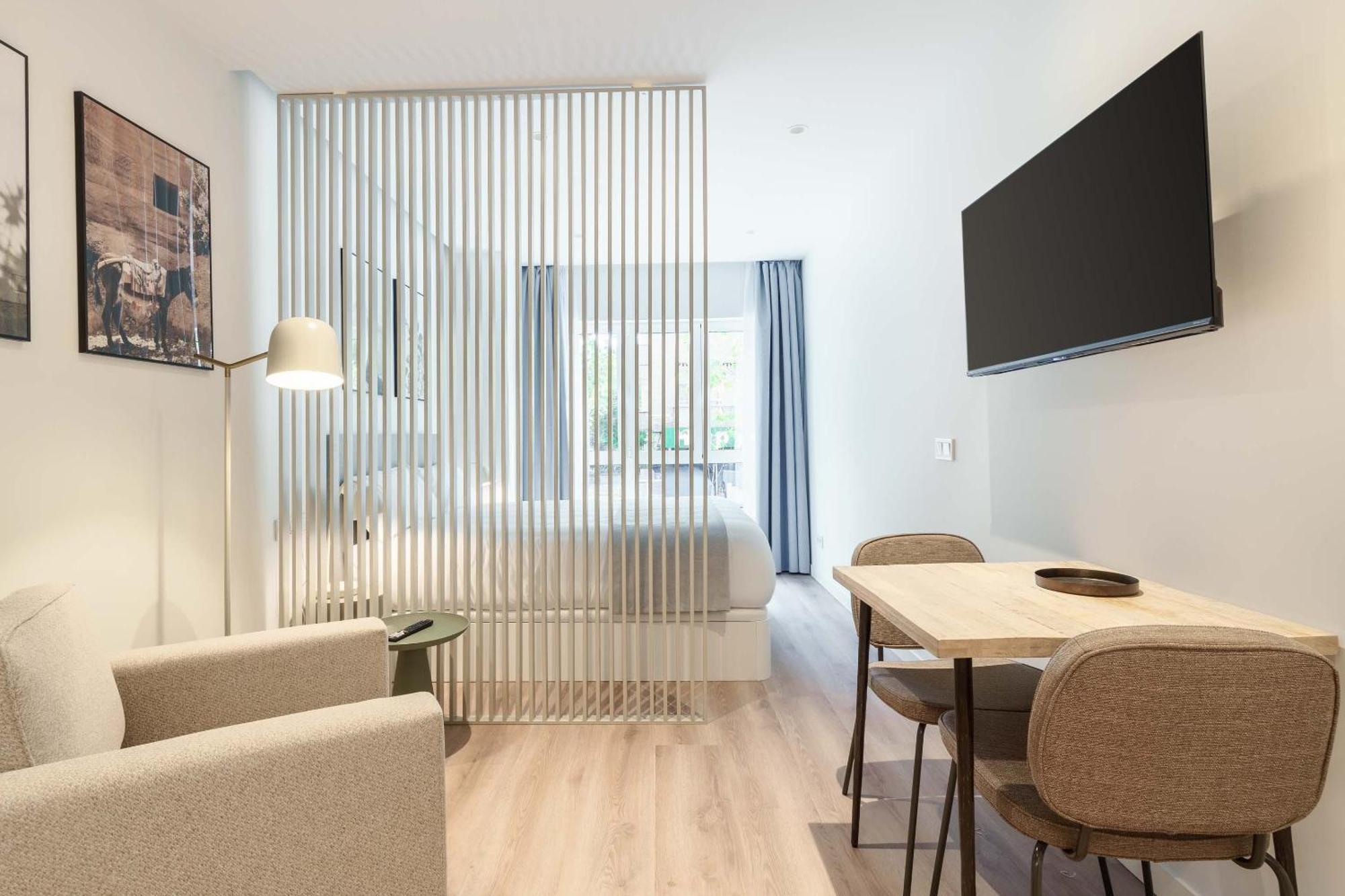 Limehome Madrid Calle De Juan Hurtado De Mendoza Ngoại thất bức ảnh